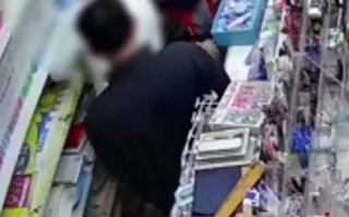 男子尾随女子向其撒尿 警方介入调查：已查明该男子身份 ！