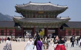 韩国地标文物景福宫连续2天被涂鸦 出现不明网站链接 ！