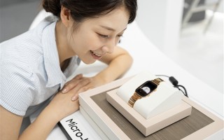 三星展示全球最亮Micro LED智能手表：亮度突破6000nit !