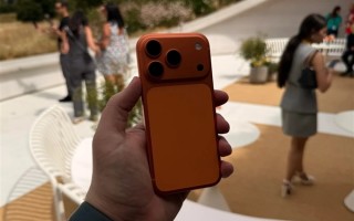 还是熟悉的味道 iPhone 18系列外观出炉：横向大矩阵镜组+小灵动岛 ！