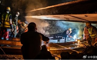 西十高铁首隧贯通：建成后武汉至西安2小时通达 ！