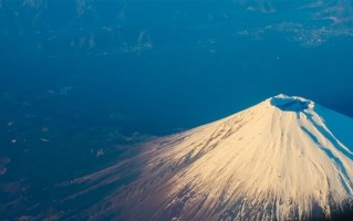 日媒：若富士山喷发首都圈六成居民将无物资 ！