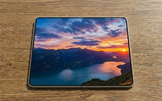 三星全新折叠屏来了：屏幕比例神似iPhone Fold 对标苹果 ！