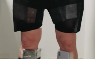 身形异常 男子身绑藏100台旧手机进境被查 ！