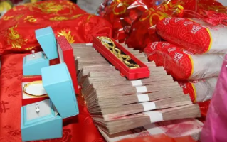 男子给106万彩礼结婚不到3个月离了：法院酌情认定返还彩礼80万元 ！