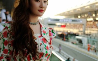 刘亦菲观看阿布扎比F1大奖赛 现场造型美艳无比、美到发光 ！