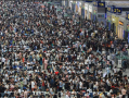 本地人呼吁先把景区让给外地游客：到处都是“人从众”的景象 ！