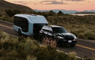 可远程控制 自带轮毂电机！Pebble首款智能拖挂房车来了：专为新能源汽车打造 !