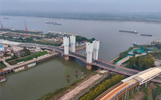 满足5000吨级船舶通航需求！华中地区首座开启桥建成试通车 !