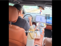 38岁天津北漂男子下班后住车里近3年 比住酒店舒服：座驾大亮 ！