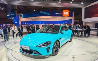 小米SU7 MWC首秀获海外媒体好评：性能比特斯拉、保时捷甚至更胜一筹 ！