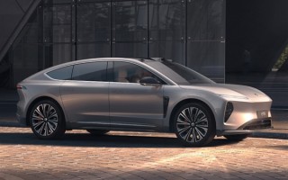 蔚来ET9预售价80万元：2025年一季度交付 ！
