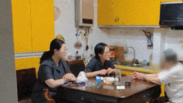 上海阿婆700万分给子女后无人赡养！网友：没有一碗水“端平” ！-第1张图片