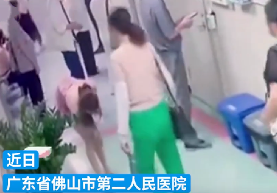 命悬一线：眼科护士海姆立克急救法45秒救回卡喉幼童！-第1张图片