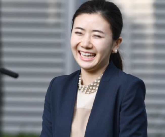 日本媒体肆意抹黑福原爱：购买巨钻、沉迷美食、生活奢侈逃向中国 ！-第1张图片