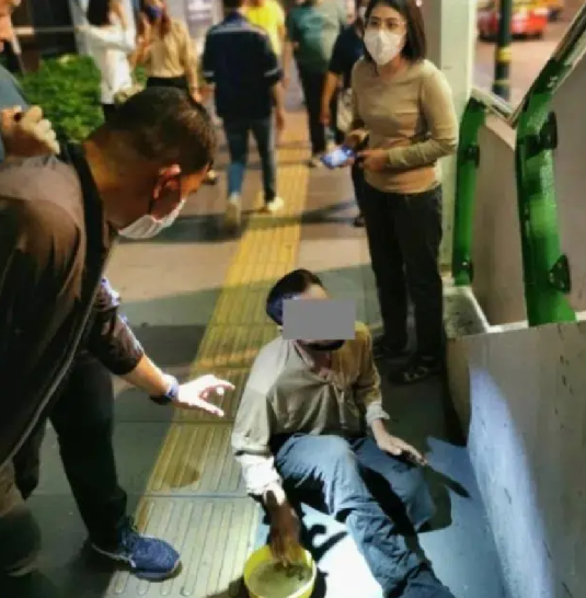 中使馆回应“中国公民在泰行乞”：已派领事官员对当事人进行了领事探视 ！-第1张图片