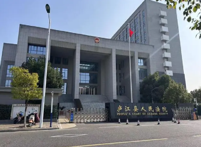 杭州女童坠亡案:保姆女儿反诉雇主侵害名誉权，诉求是平台封禁解女士的相关账号 ！-第1张图片
