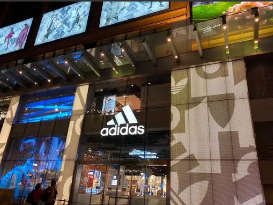 阿迪达斯华南最大旗舰店关店 ！前CEO罗斯德承认在中国市场“犯了错” ！-第1张图片