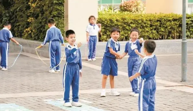 深圳小学初中明年起每天1节体育课：大课间体育活动不少于30分钟 ！-第1张图片