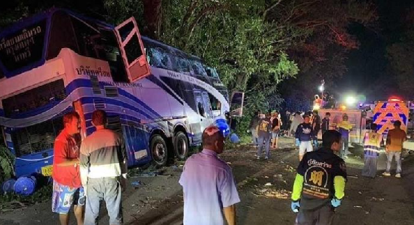 泰国一旅游大巴发生车祸致14死35伤:事故原因还在调查中 !-第1张图片 泰国一旅游大巴发生车祸致14死35伤:事故原因还在调查中 !-第1张图片