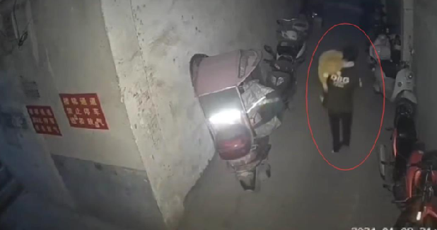 女童被男子强行抱走:系感情纠纷，不是人贩子 ！-第1张图片